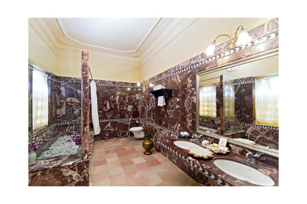 Grand, Historical, Suite, 2 Double Beds