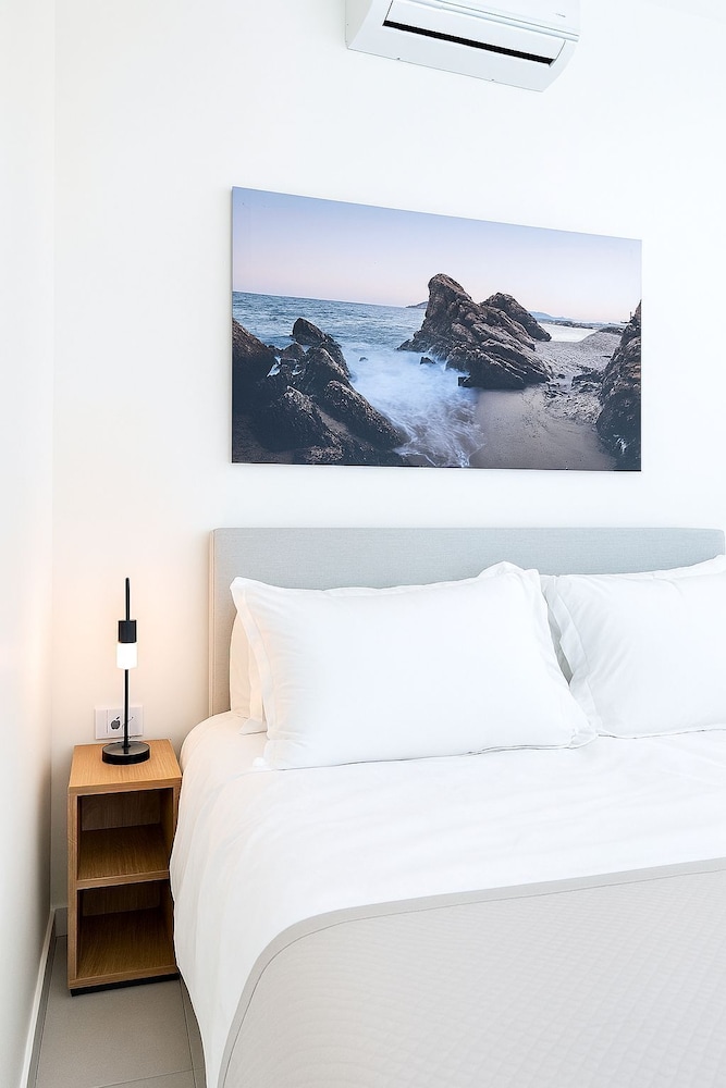 SeaRock Suites Hotel photo5