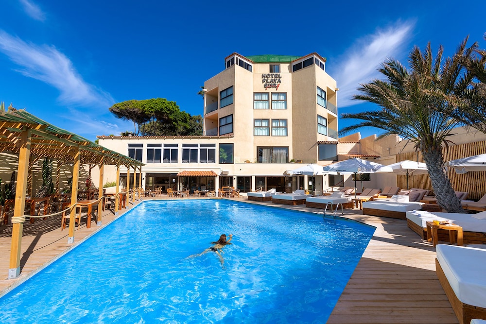 Playa Surf CBbC Hotel 33/34