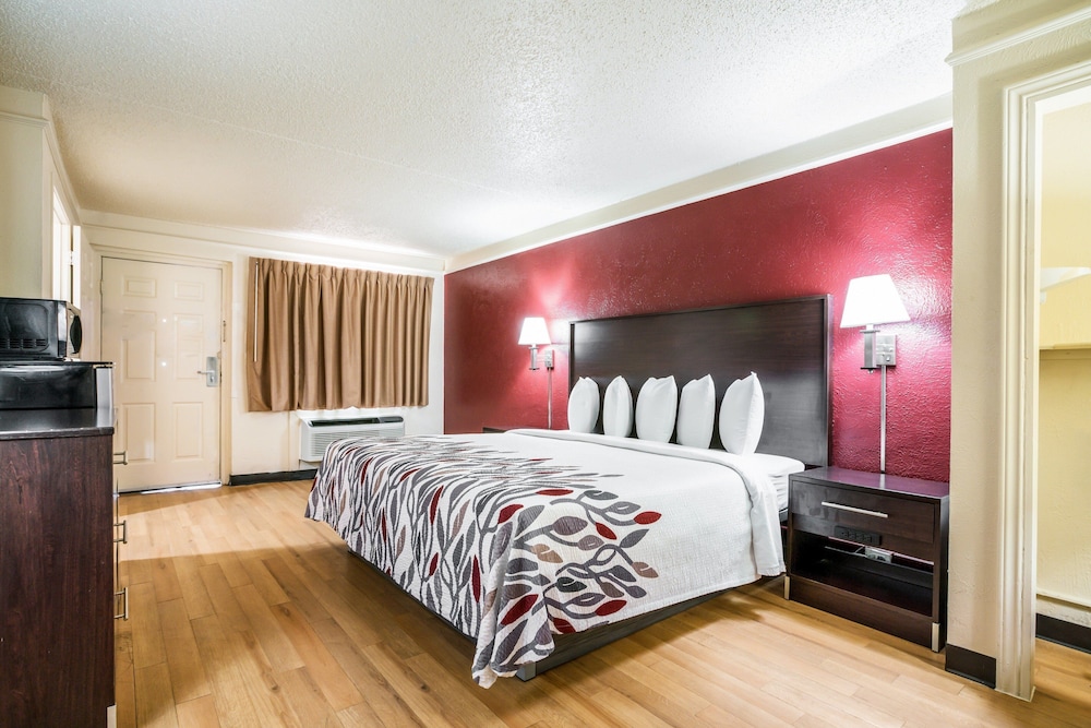 Red Roof Inn Dallas - Richardson 12/35