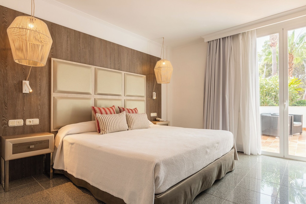 Premium, Suite, King Bed, Sofa, Terrace