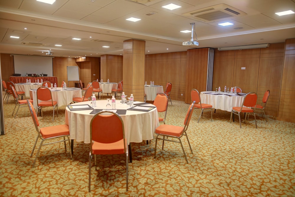 Hotel Lac Leman 57/59