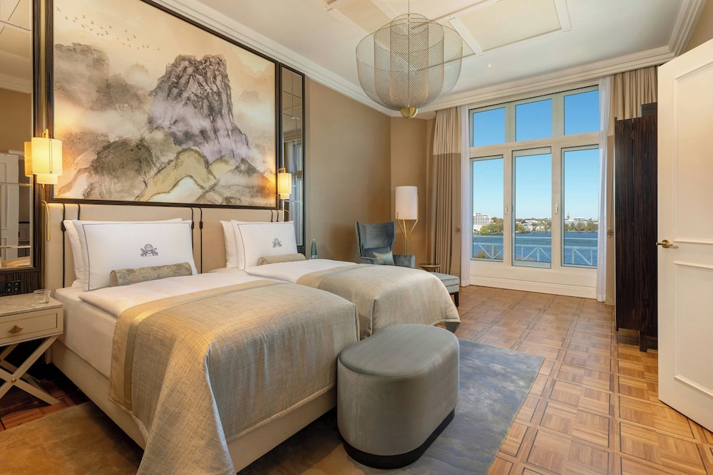 جناح بسريرين منفصلين بإطلالة على البحيرة بغرفة نوم واحدة، Hotel Atlantic Hamburg, Autograph Collection 4/6
