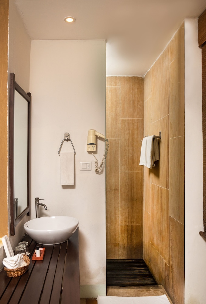 Kasara Jungle Resort 50/50