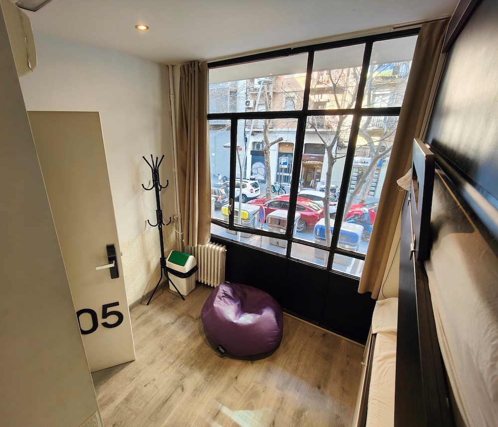 Free Hostels Barcelona 45/71