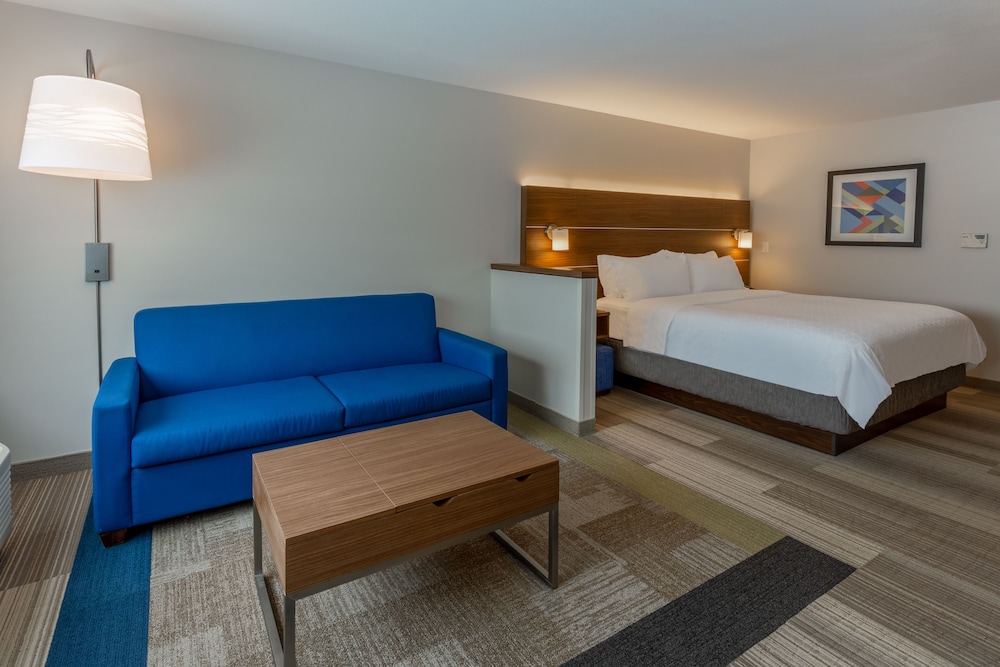 Holiday Inn Express Suites Rice Lake 24/72
