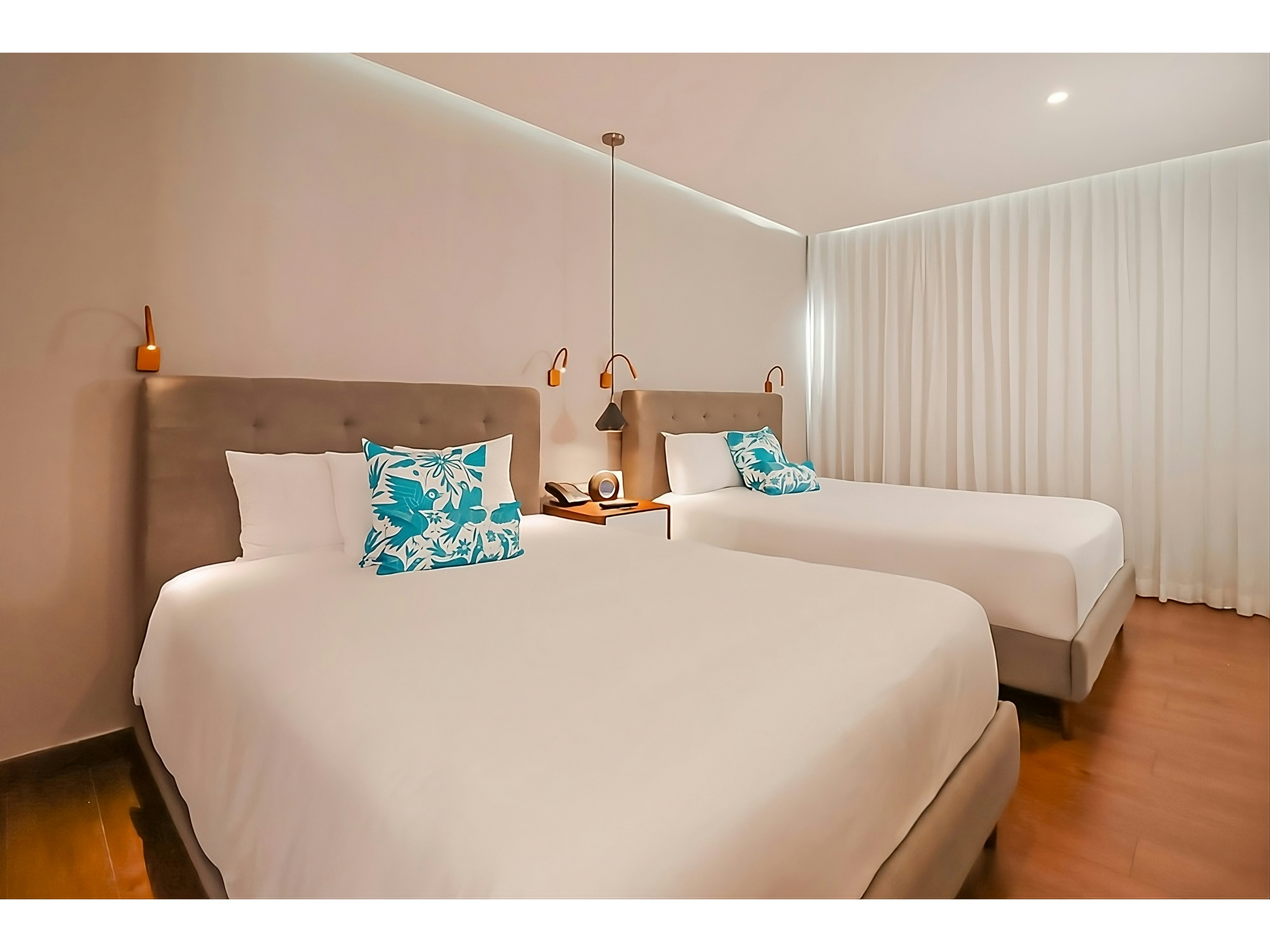 DELUXE, 2 DOUBLE BEDS, COURTYARD VIEW