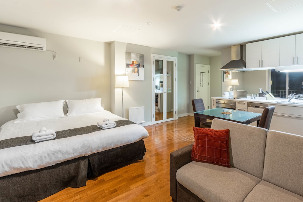 STUDIO, APARTMENT, MAIN FLOOR