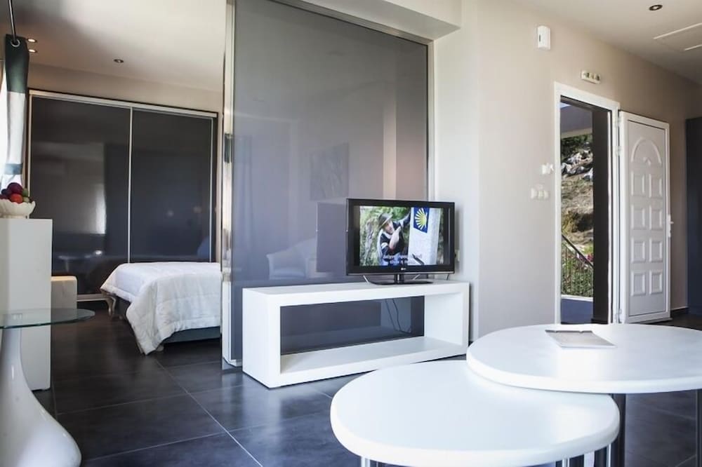 Dionysos Village Resort 3/50