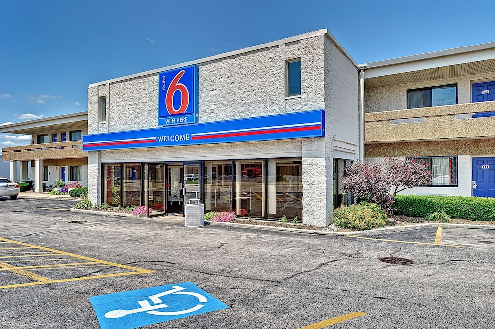 Motel6 Villa Park, IL - Chicago West 12/65