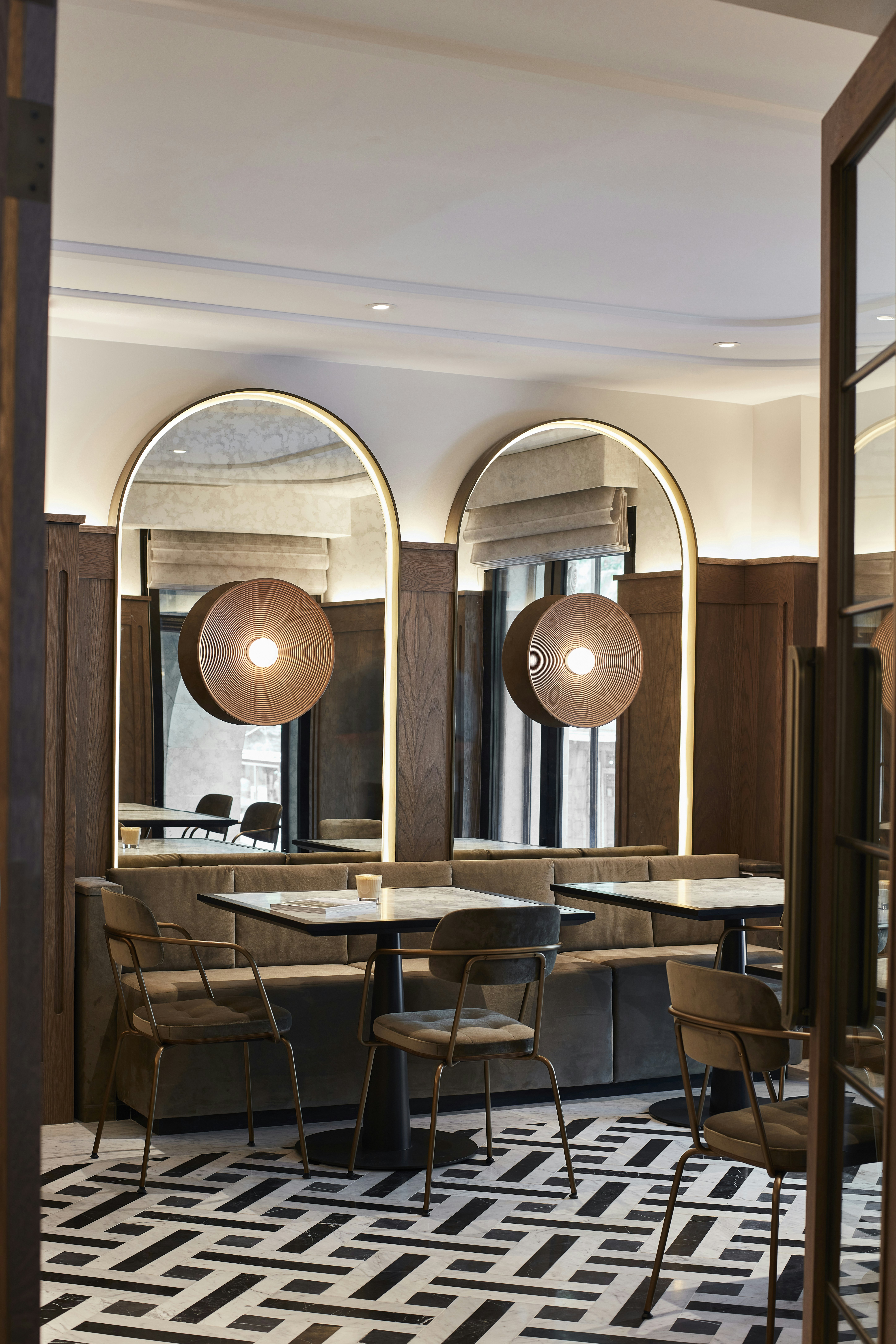 Hilton Melbourne Little Queen Street 8/62