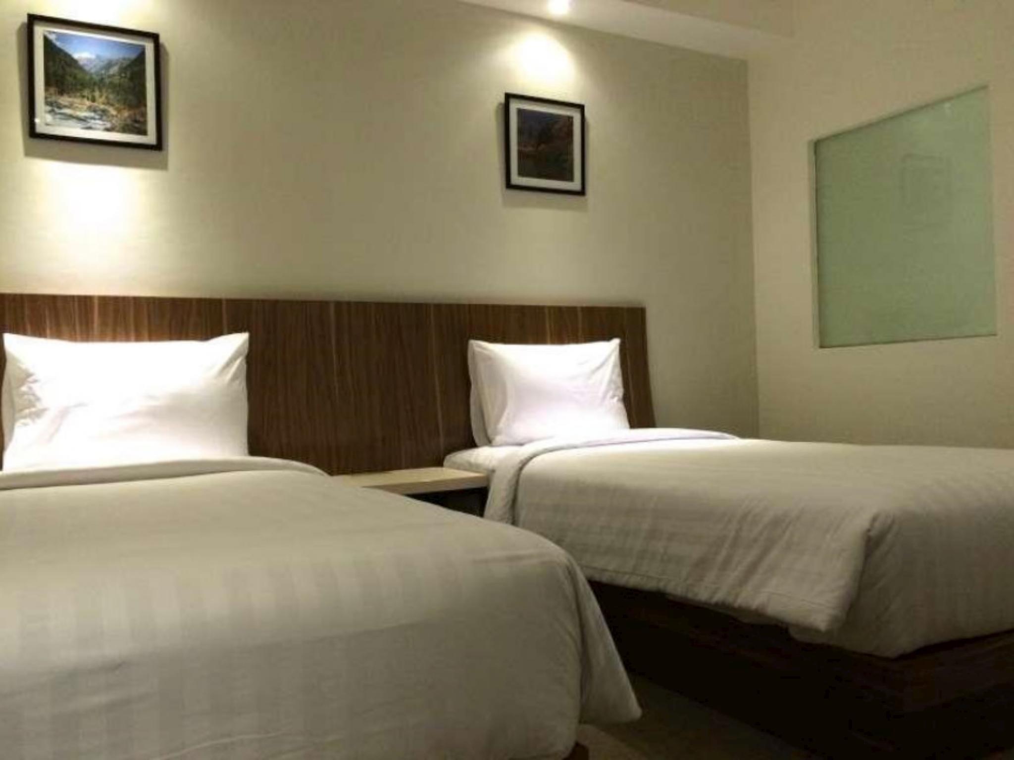 Hart Hotel 24/39