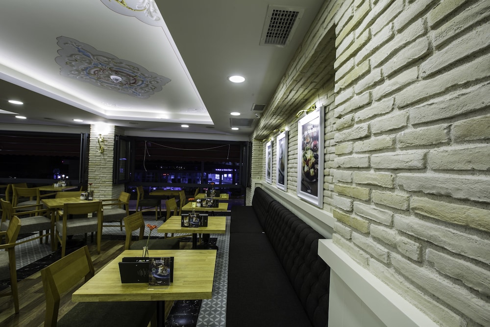 Phosphorion Hotel 29/46