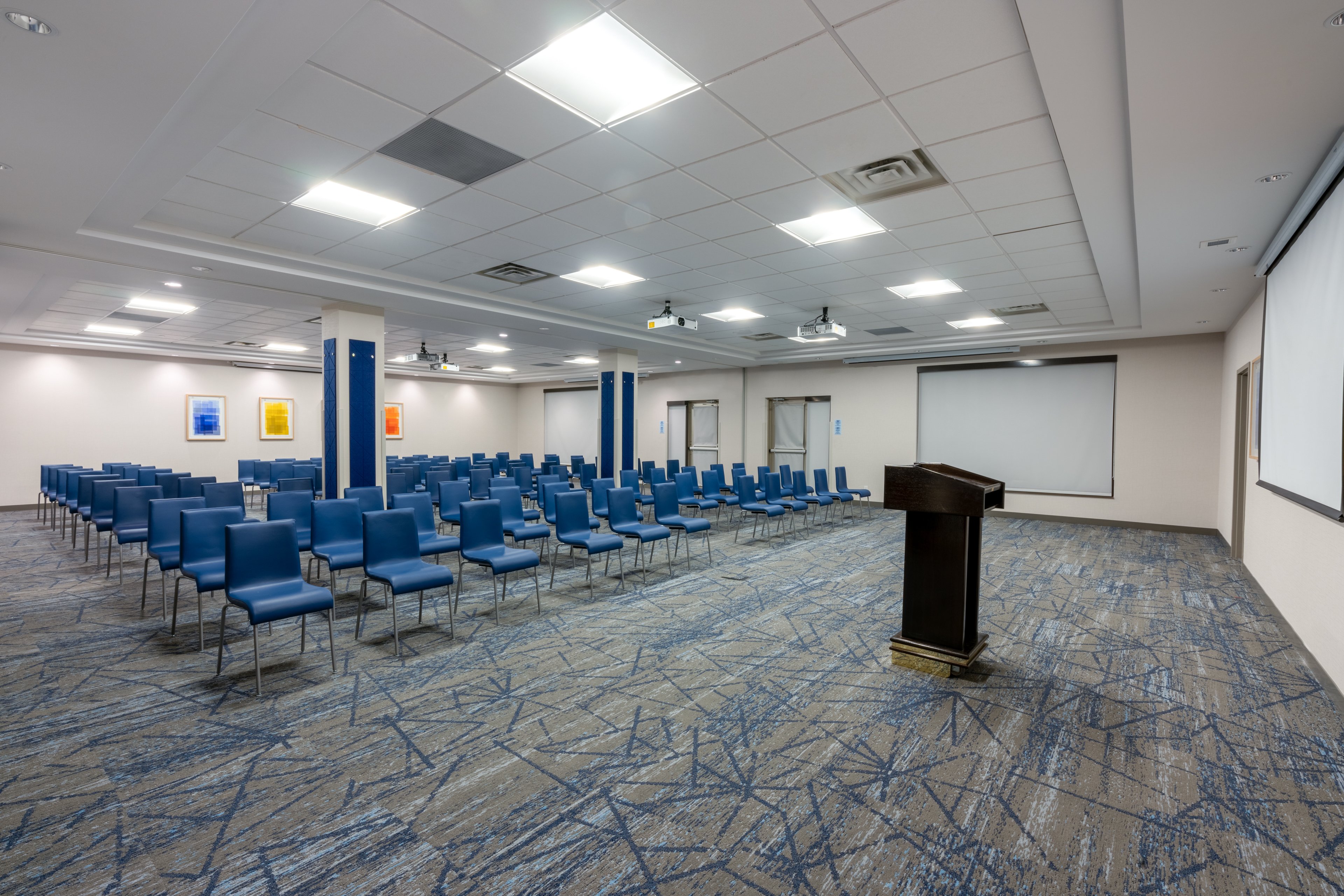 Holiday Inn Express Suites Vaughan 45/78