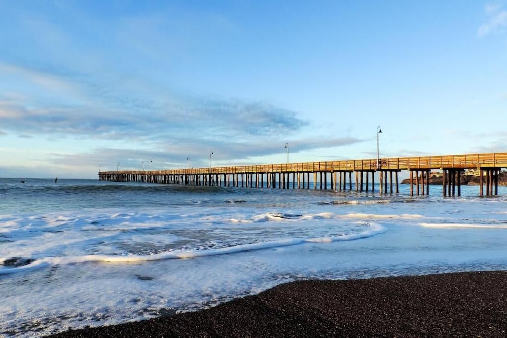 Cayucos Beach Inn 57/64