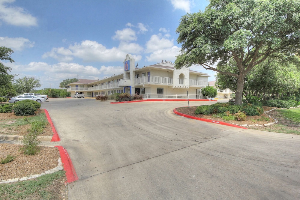 Motel6 San Antonio, TX - Six Flags Fiesta TX/La Cantera Area 30/44