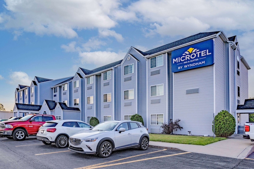 Microtel Inn & Suites by Wyndham Plattsburgh 1/41