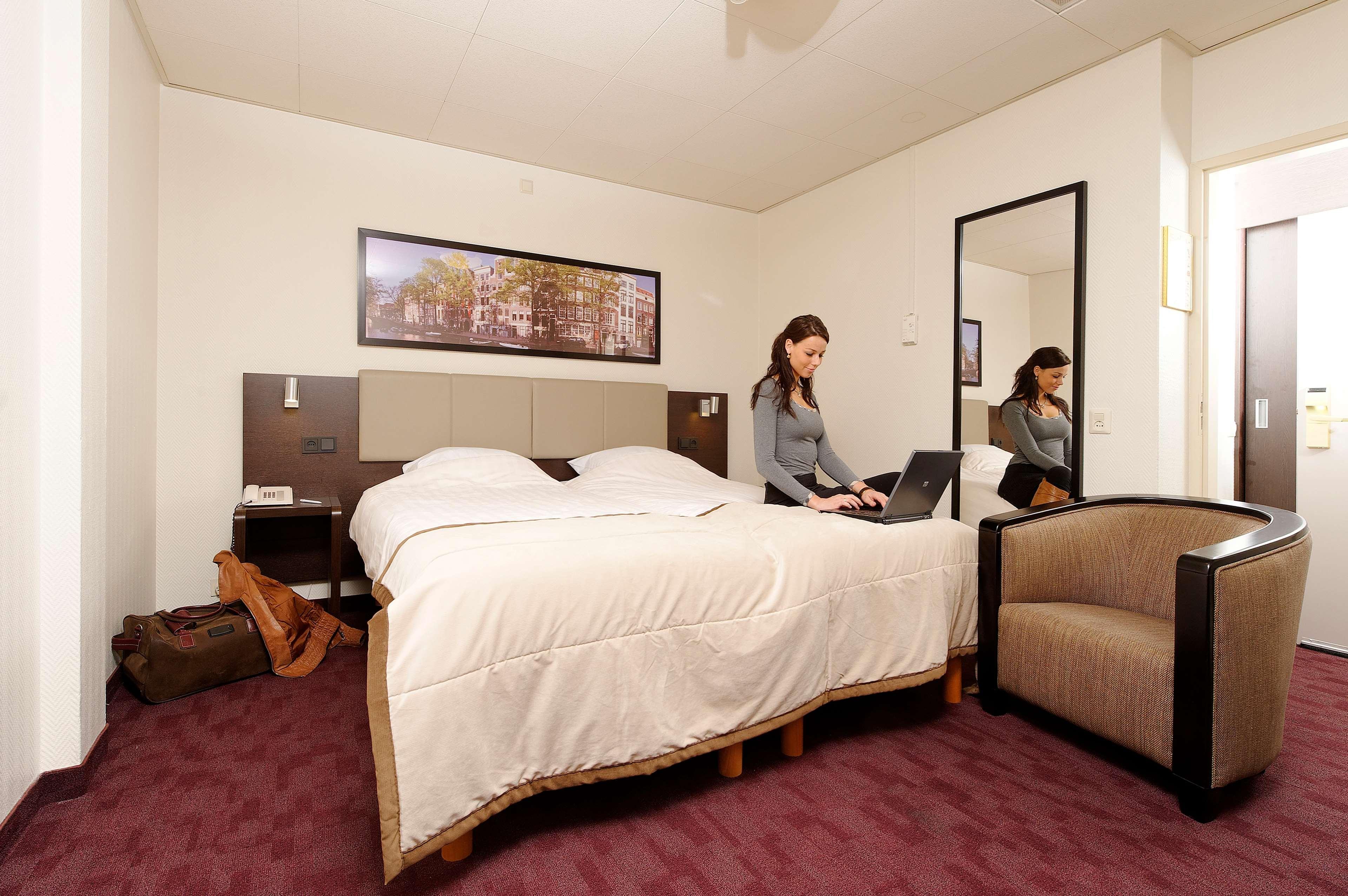 غرفة بسريرين، BEST WESTERN DAM SQUARE INN 3/8