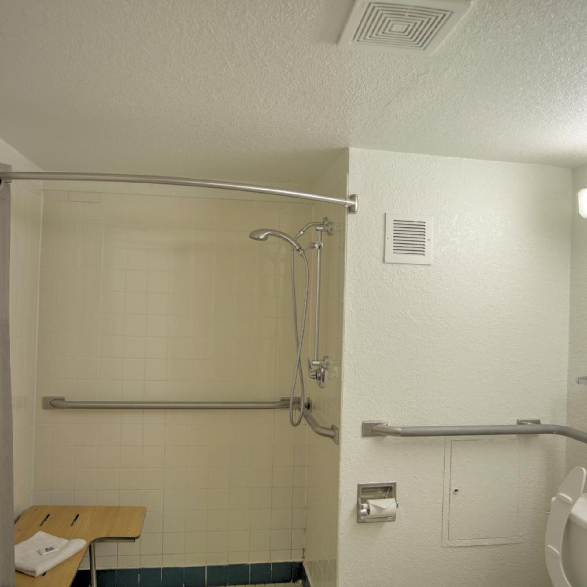 غرفة بسرير كوين لذوي الإعاقة، Motel6 Council Bluffs, IA - Omaha East 10/10