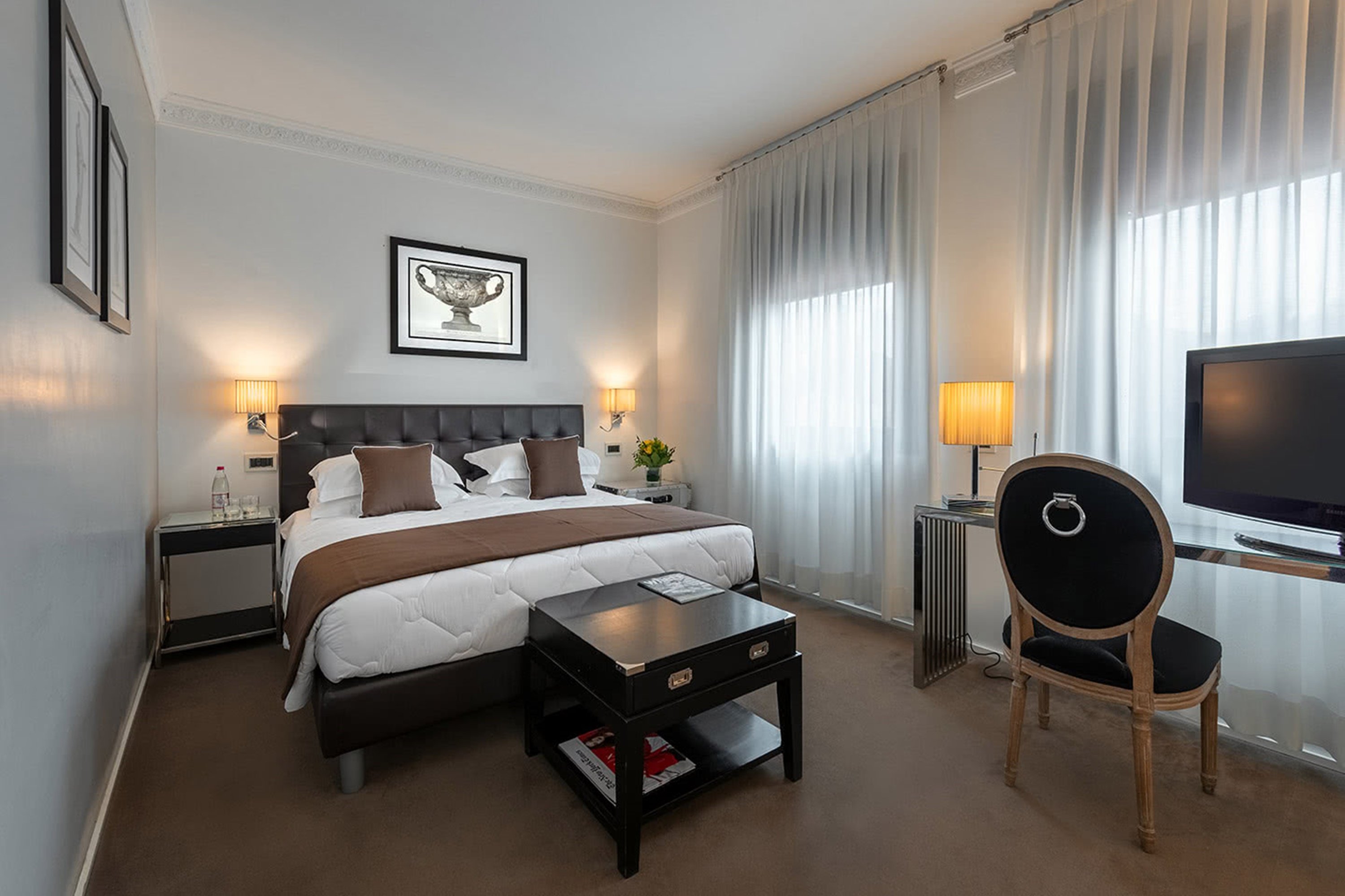 Roma Hotel 28/89