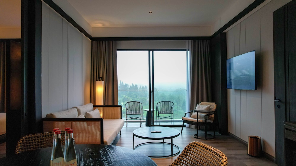 Grand Aston Puncak Hotel and Resort 39/50