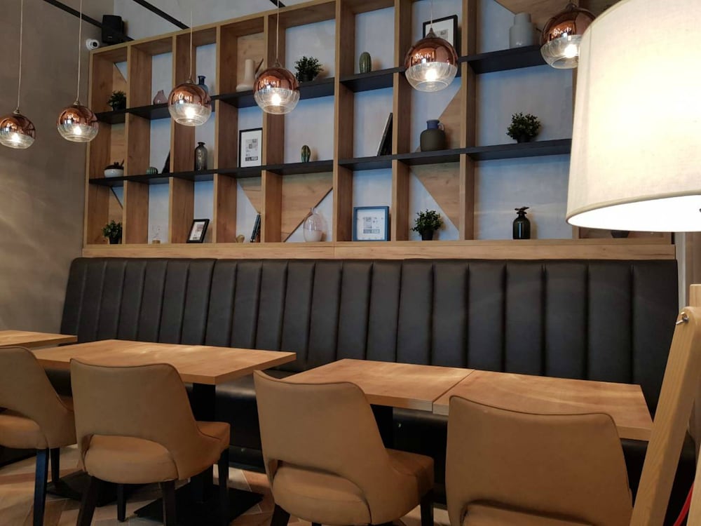 Capital Hotel Garni 49/55
