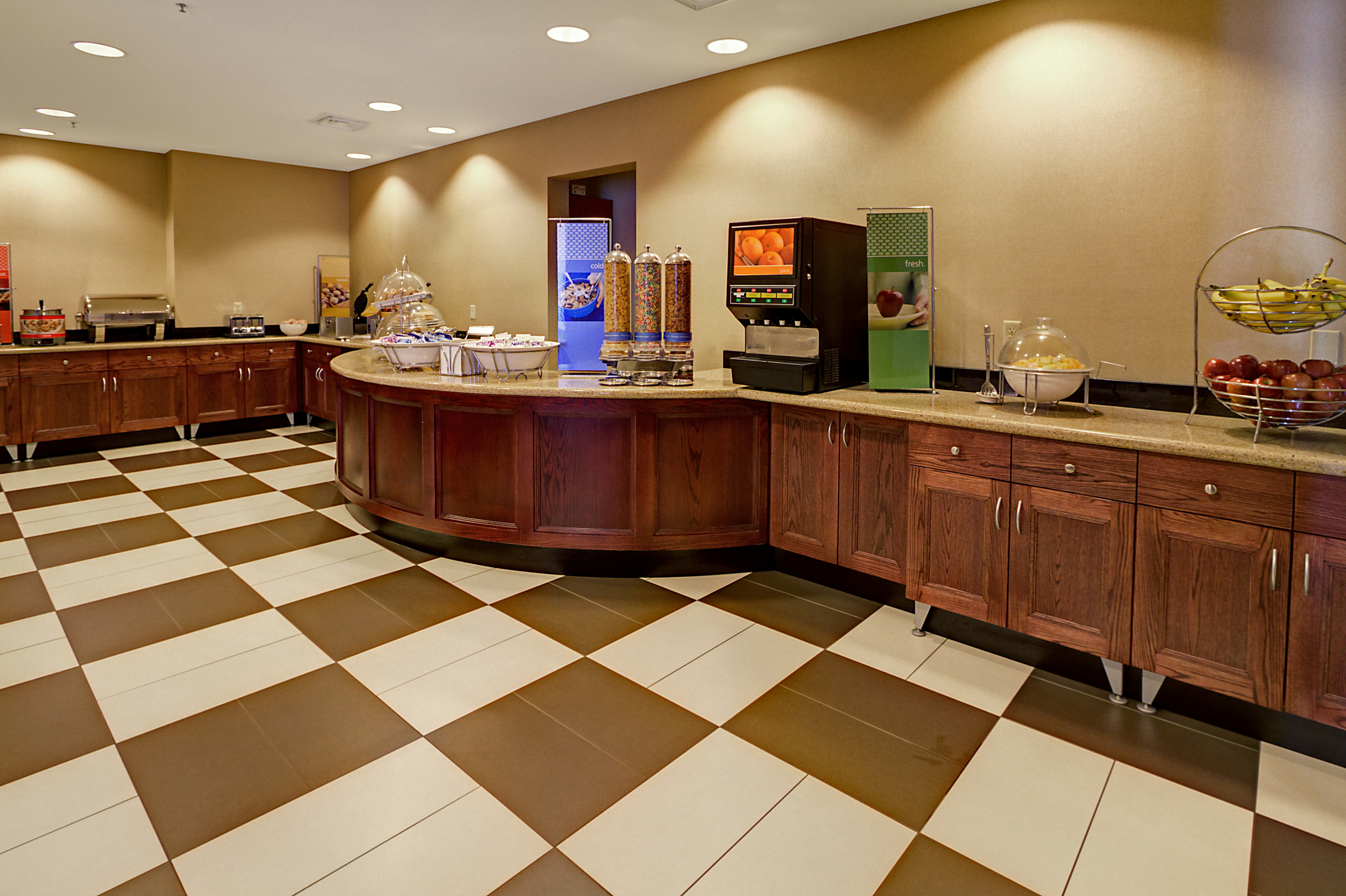 Hampton Inn Great Falls 8/44