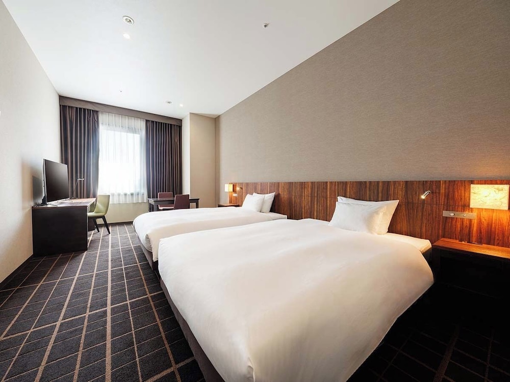 RESIDENTIAL, SINGLE, TWIN BEDS