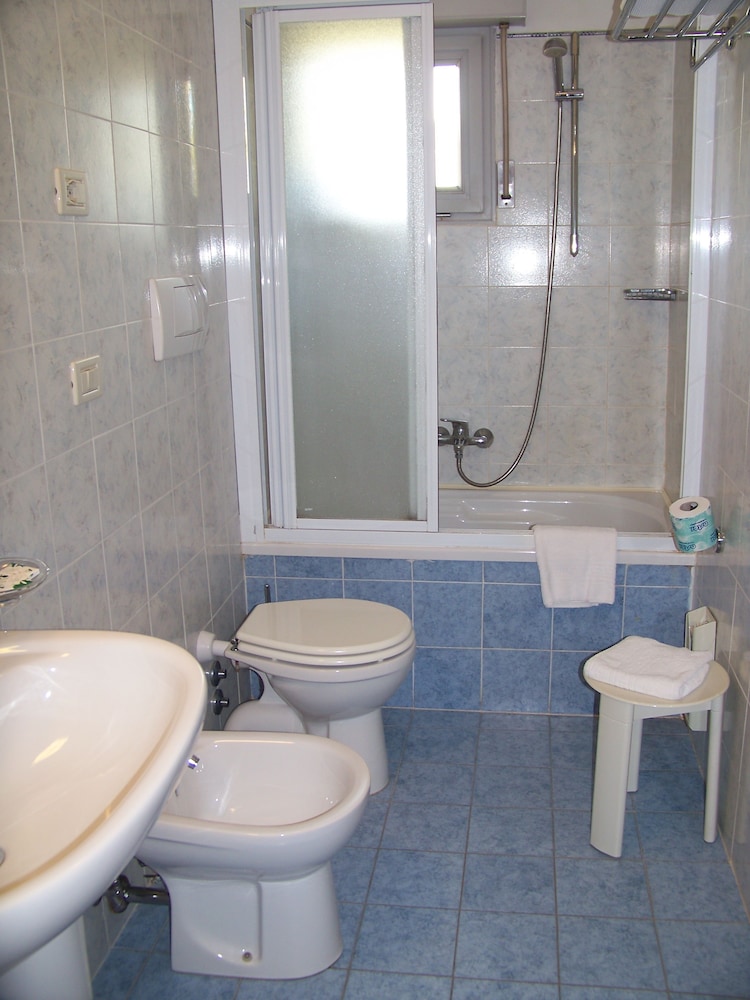 Hotel Giulio Cesare 45/46