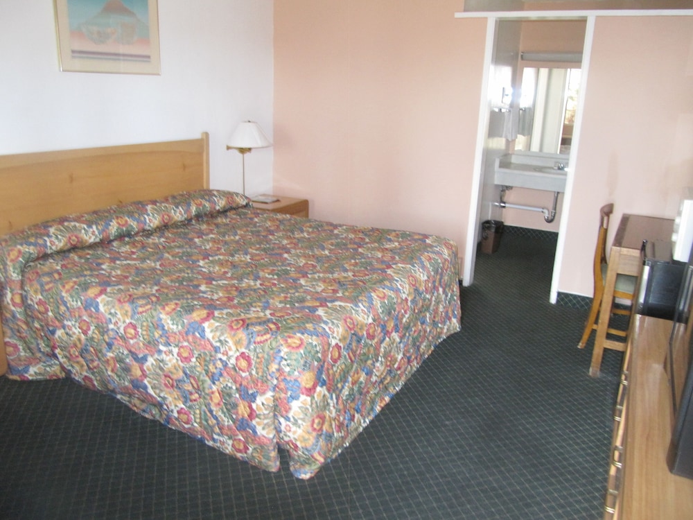 ECONOMY INN BARSTOW 37/57