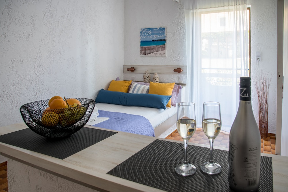 Amazona Apartments 14/50