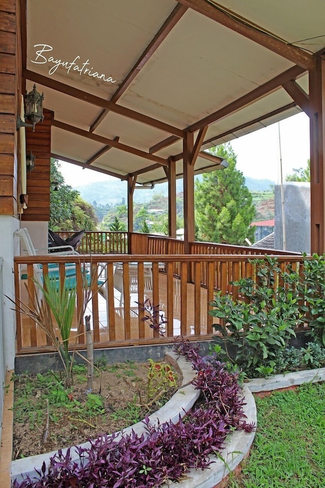 Villa Bayu Lembang 14/35