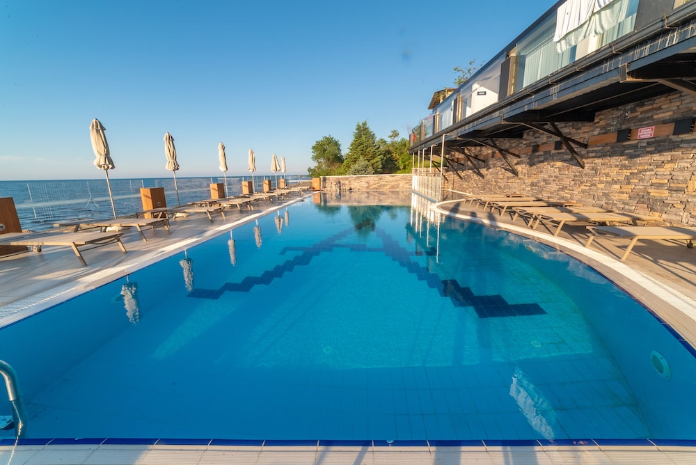 ATIK HOTEL 37/73