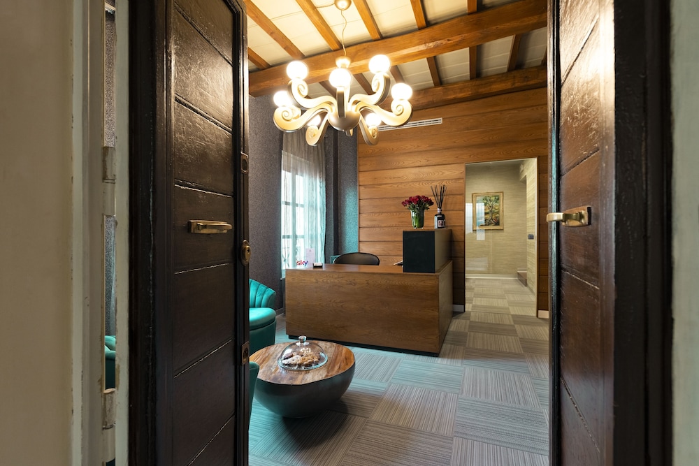 Lobby at Ara di Marte Suites, ROME
