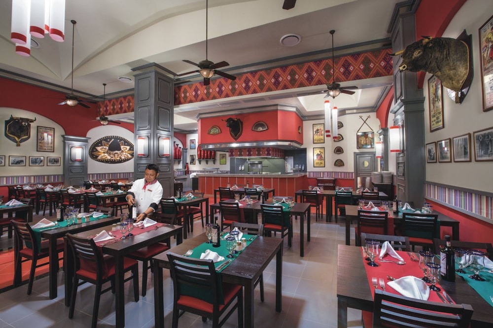restaurant cafeteria
