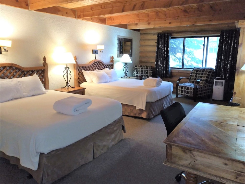 The Boulder Creek Lodge 15/64