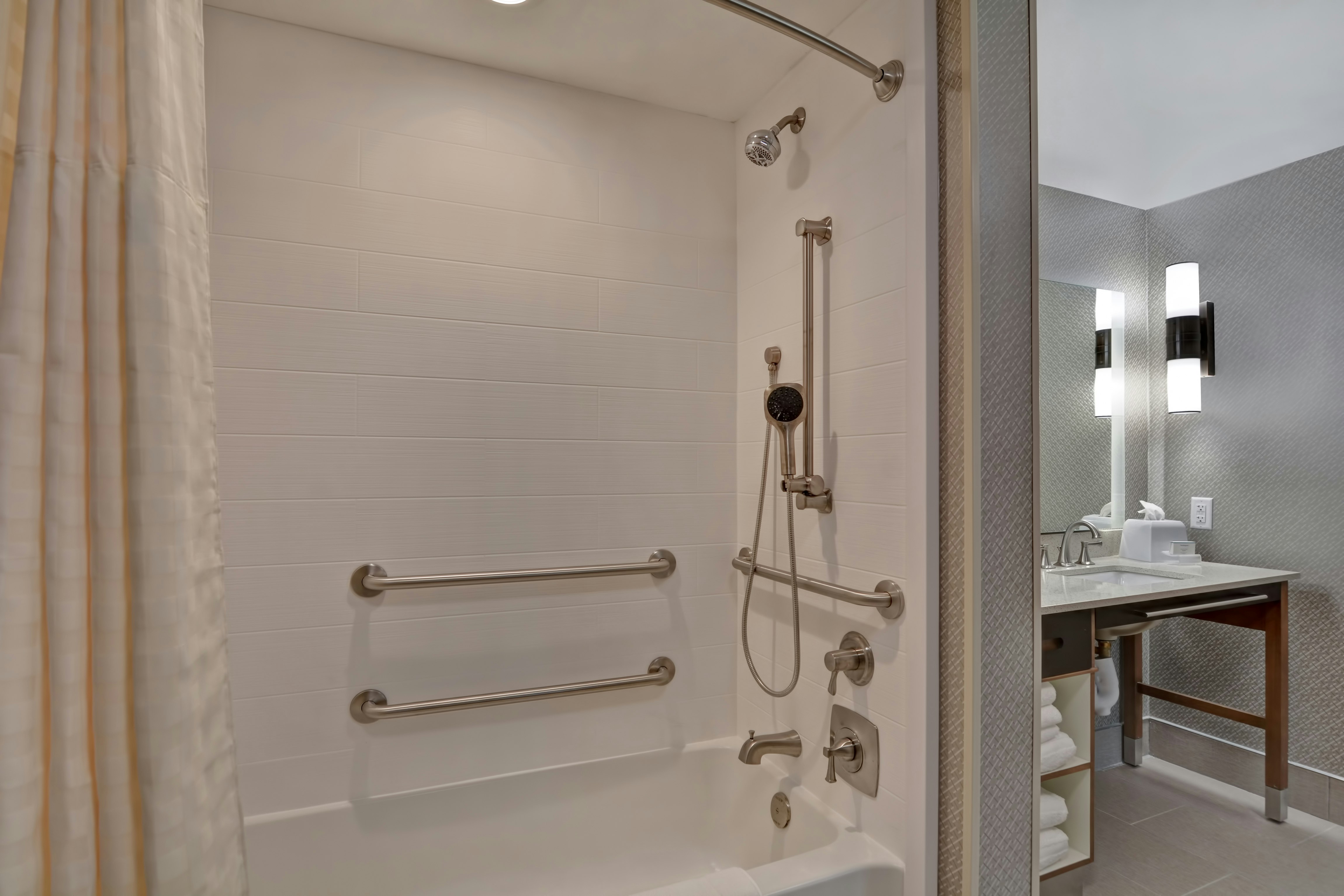 SUITE, 2 QUEEN BEDS, ACCESSIBLE