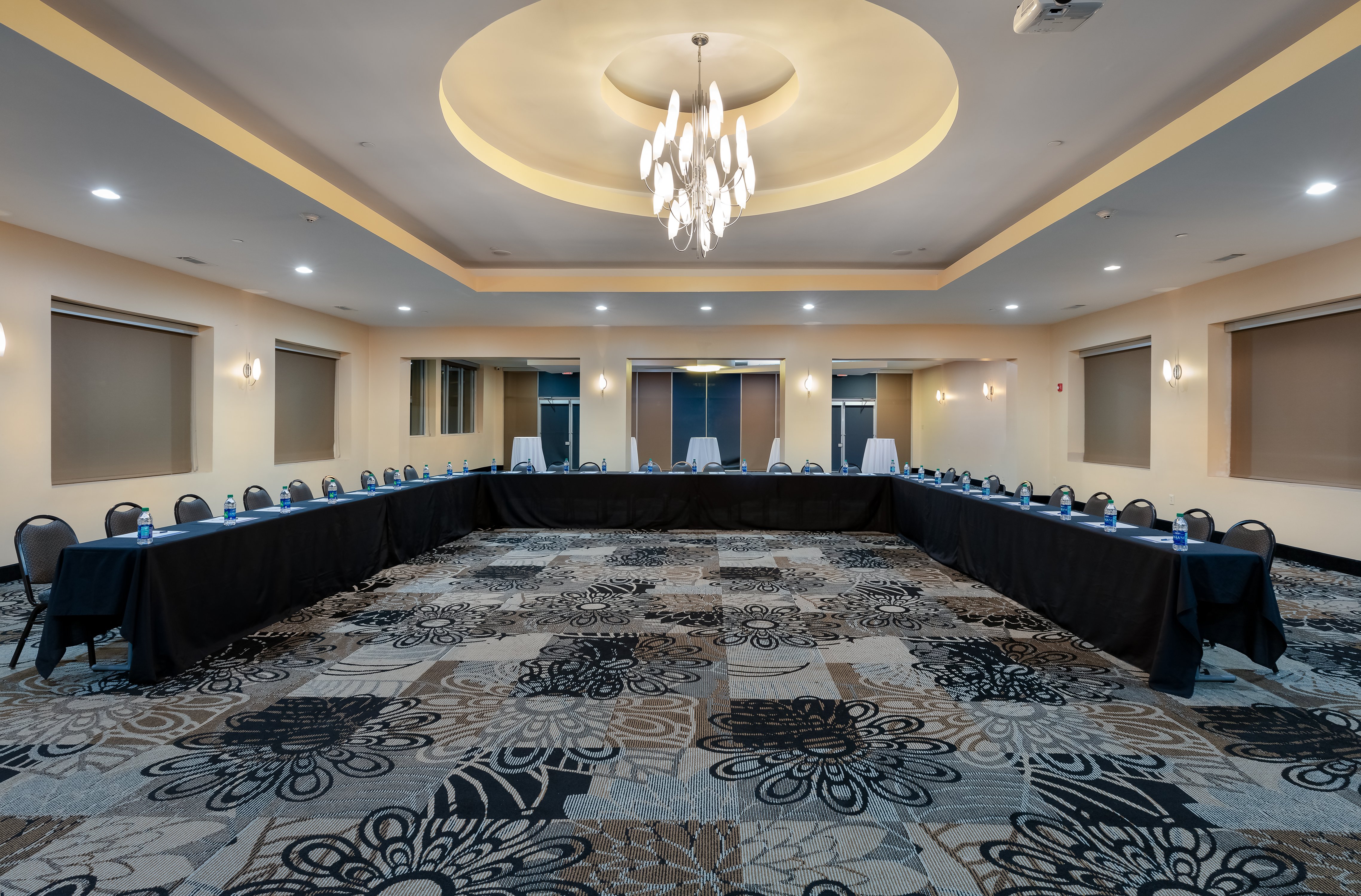 Holiday Inn Express And Suites Atlanta Downtown 12/48