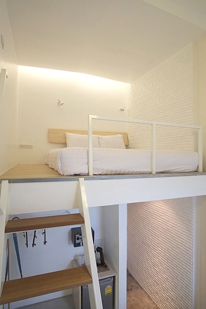 Milano Hua Hin 11/68