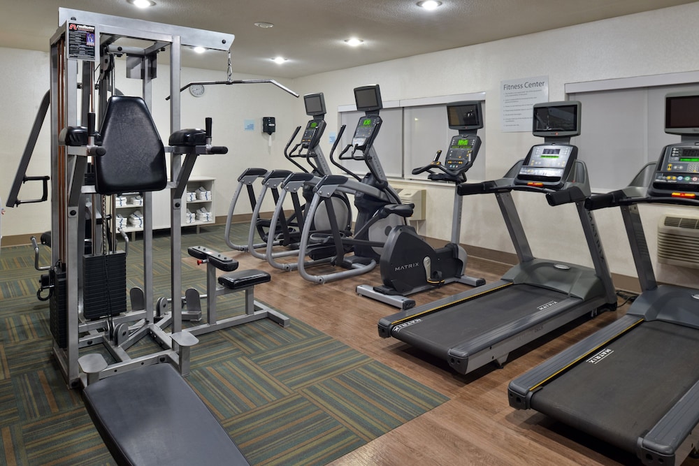 Holiday Inn Express Hotel And Suites Farmington Bloomfield 40/69