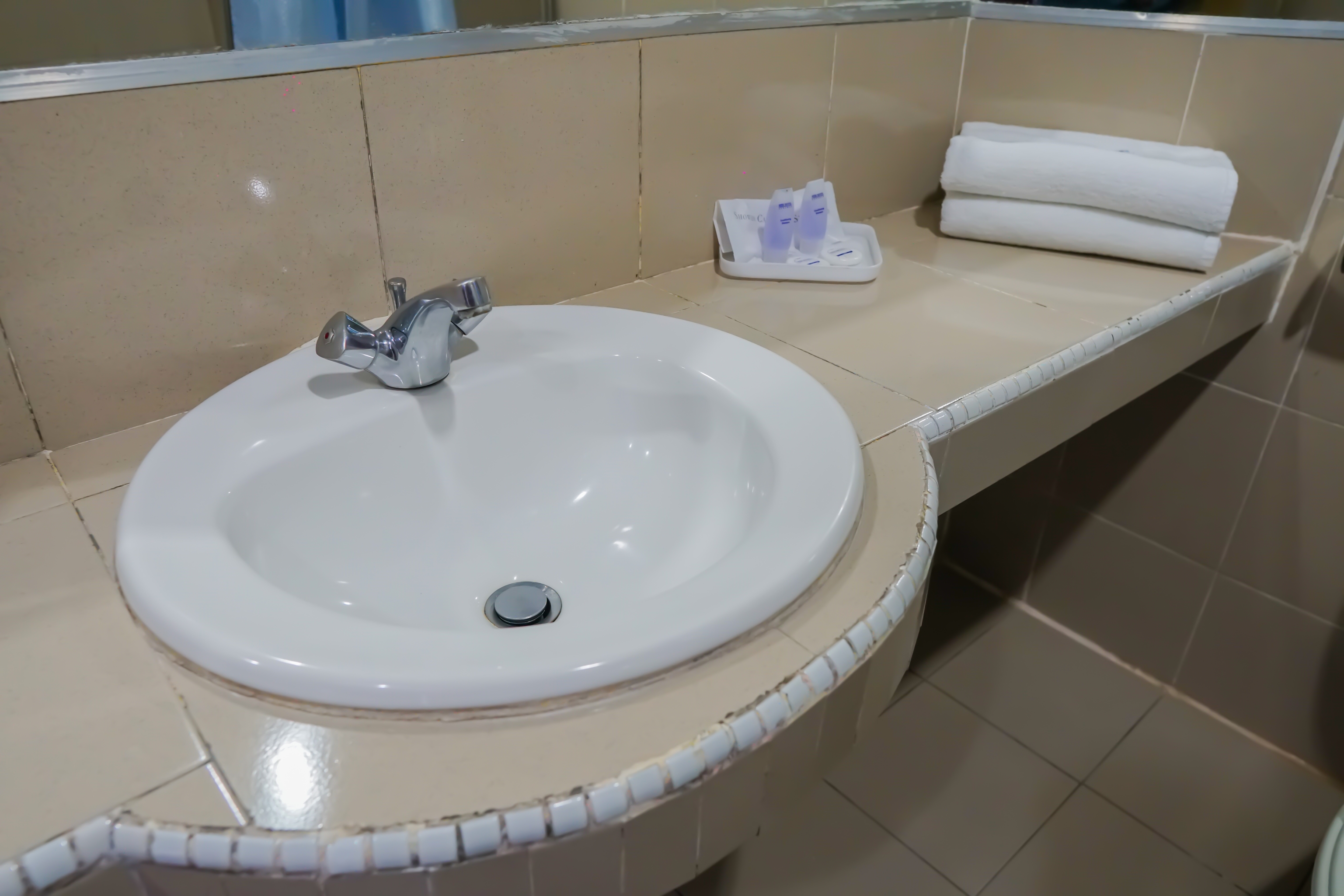 Miri Hotel 48/50