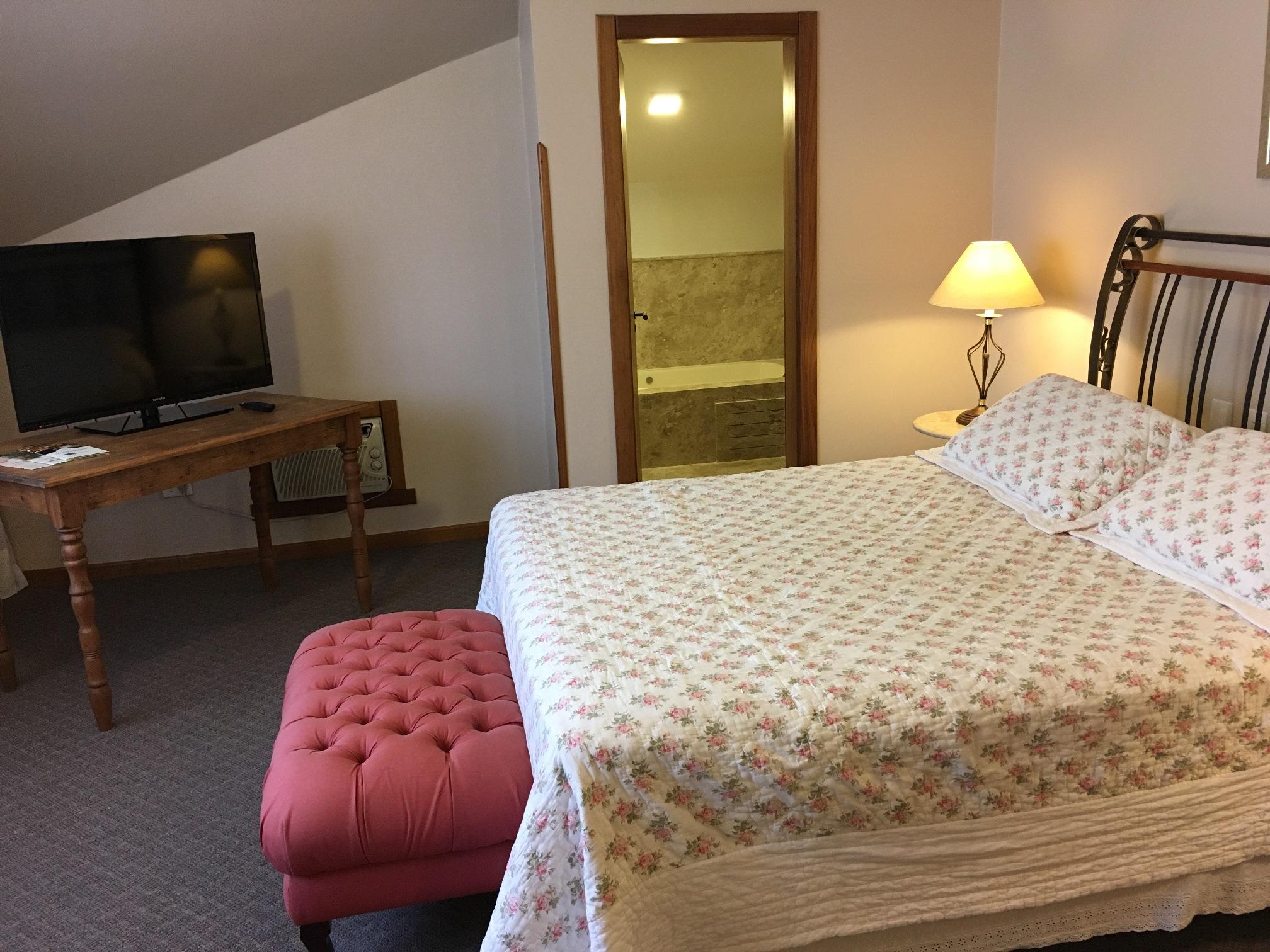 Master, Suite, Bathtub
