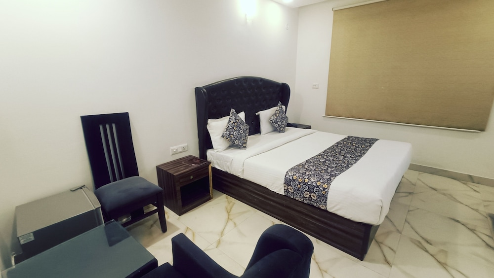 Oyo 10274 Hotel Aamara 39/61