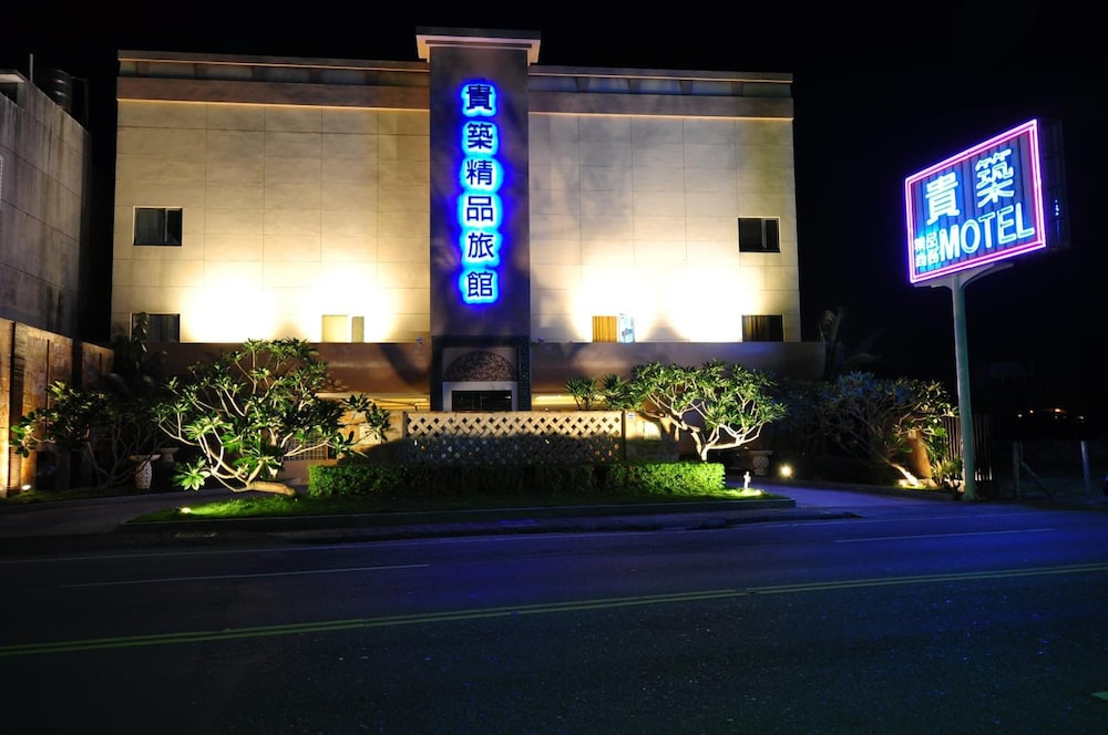 Noble Motel 6/31