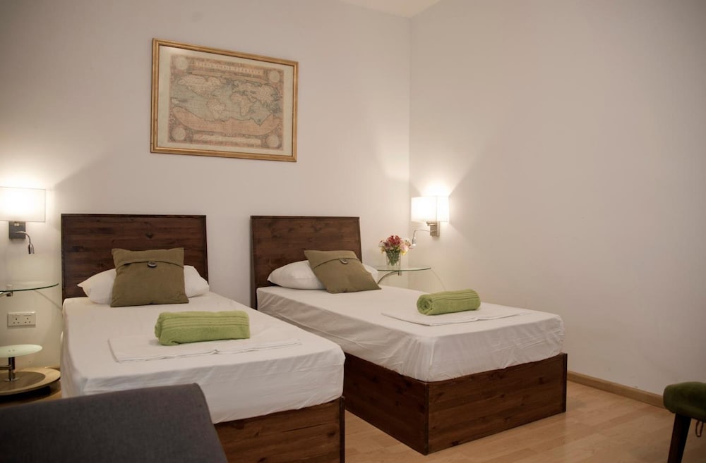 Marco Polo Malta Hostel 8/41