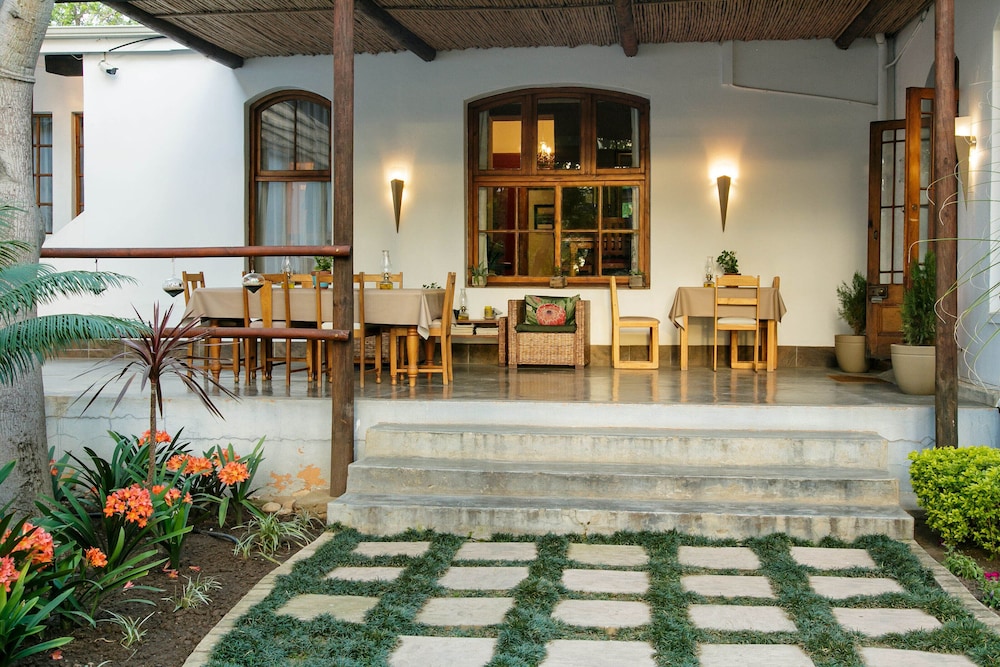 Oakdene Guest House 2/42