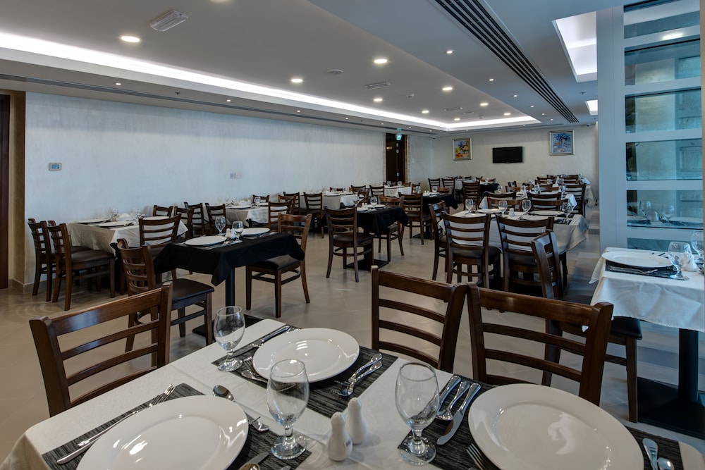 Center Hotel Sharjah 22/34