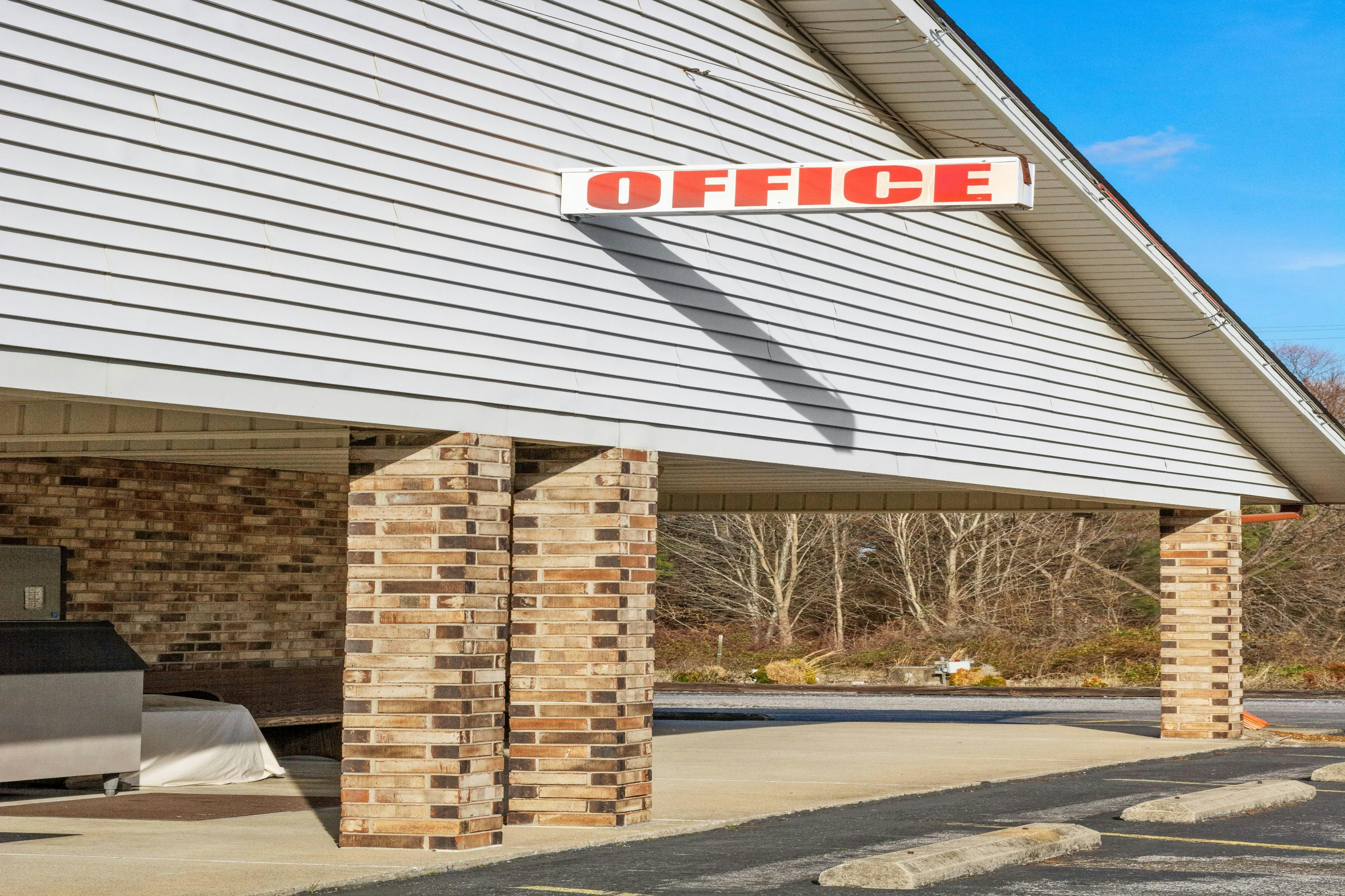 Budget Host Inn by Hotel O Portland near I-65 14/28