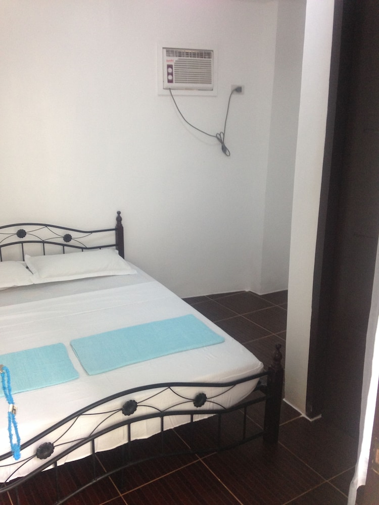 Lolas Lodge 37/59