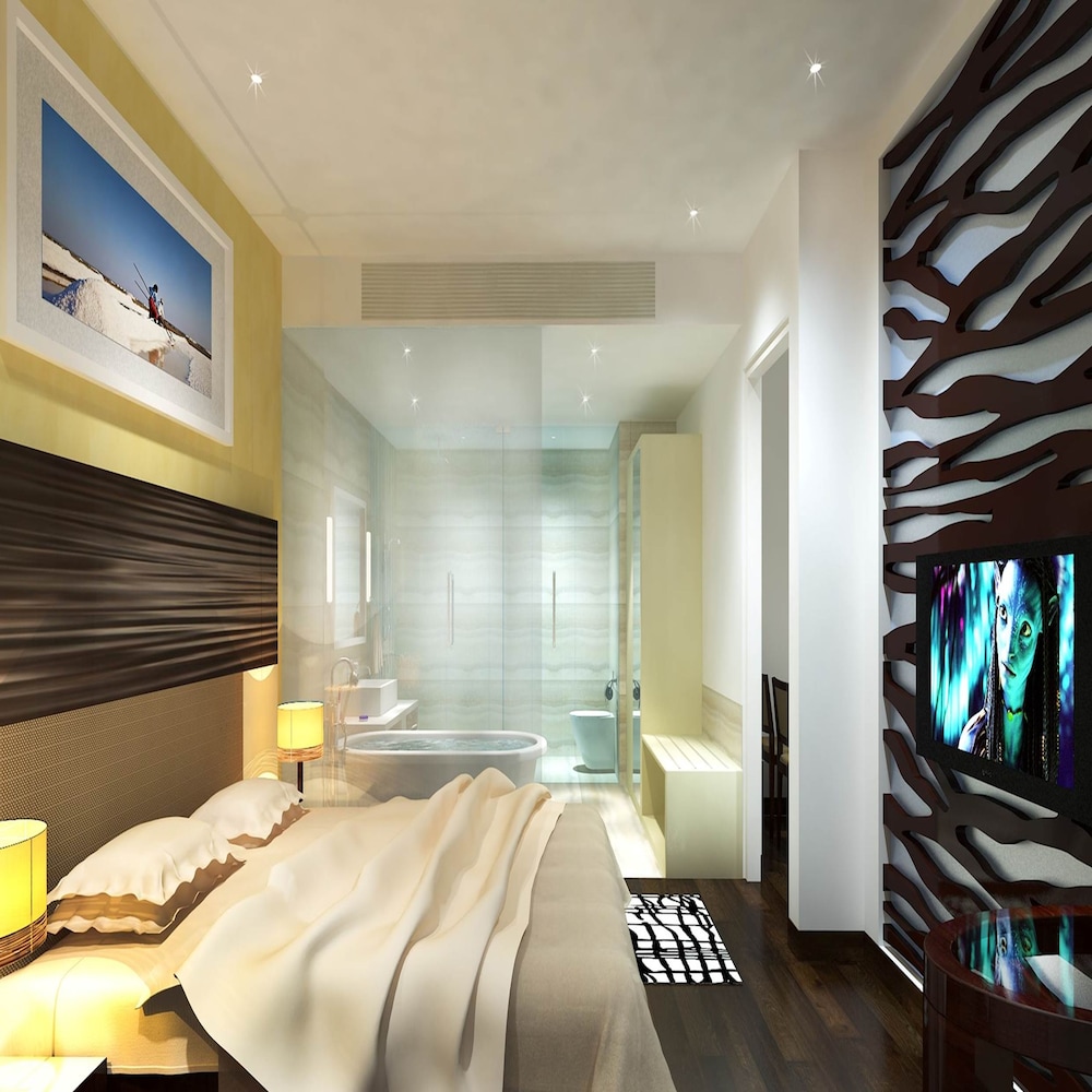 Ambar Sarovar Portico 33/48